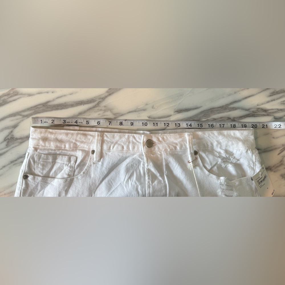 Good American Bombshell Short White - Picture 13 of 13